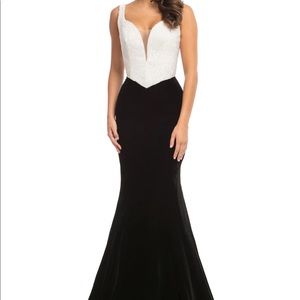 Johnathan Kayne Size 4 Satin/Velvet Gown in White/Black NEVER WORN